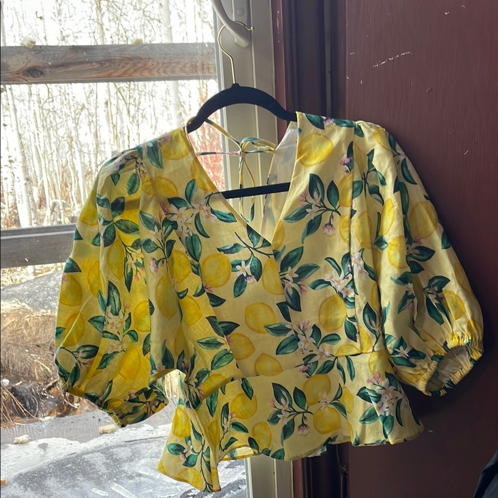 Lemon Print Puff Sleeve Top